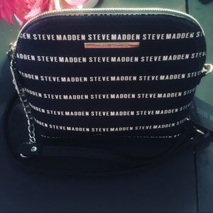 Steven Madden crossbody hand bag